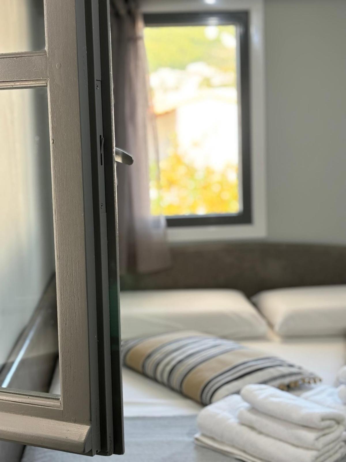 Green Suite Skiathos エクステリア 写真