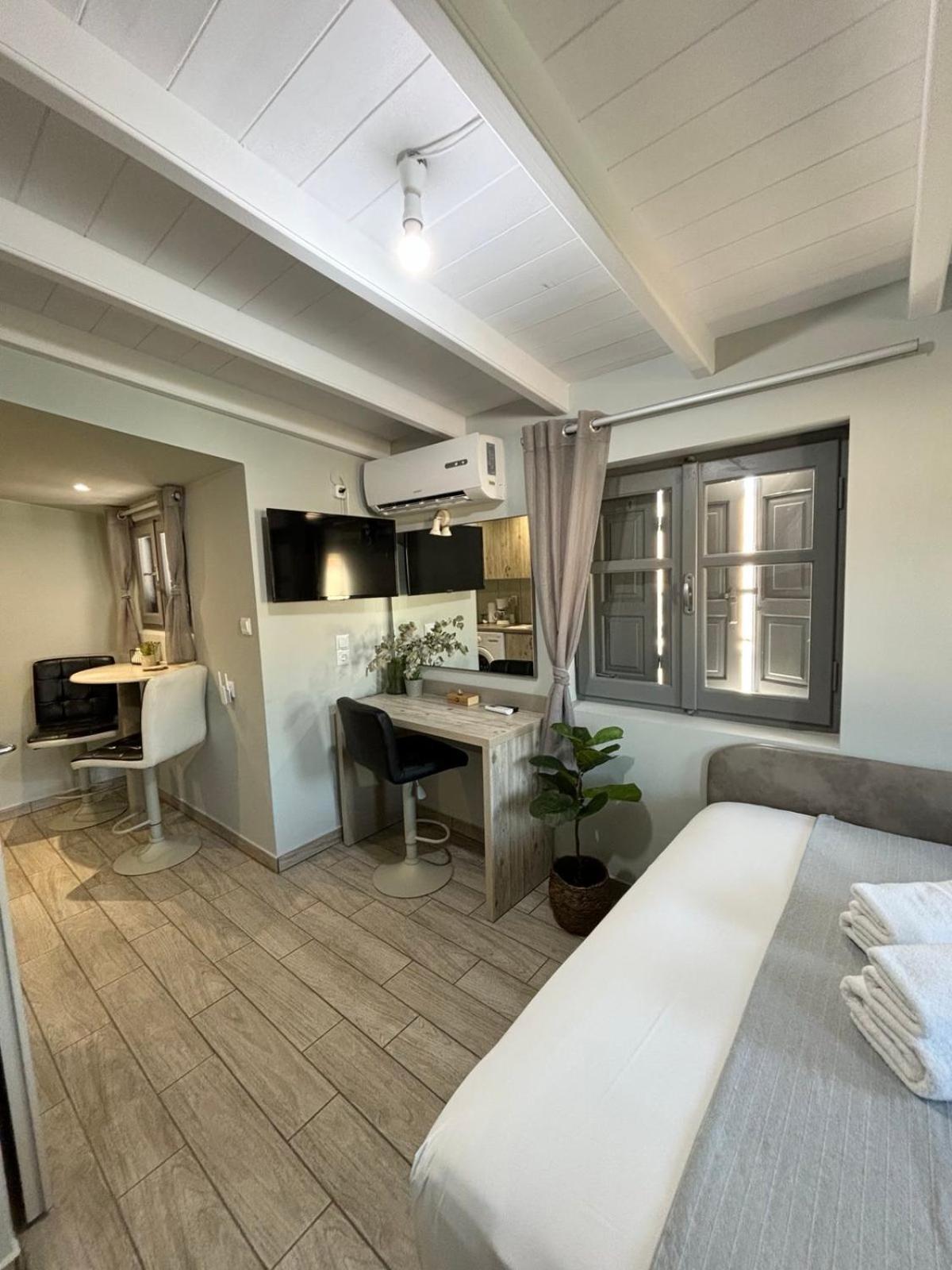 Green Suite Skiathos エクステリア 写真